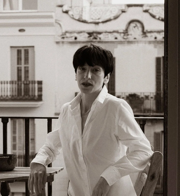 Mihaela Balan Larsen - Author of Everything Worth Counting, Romanian-born writer living in France