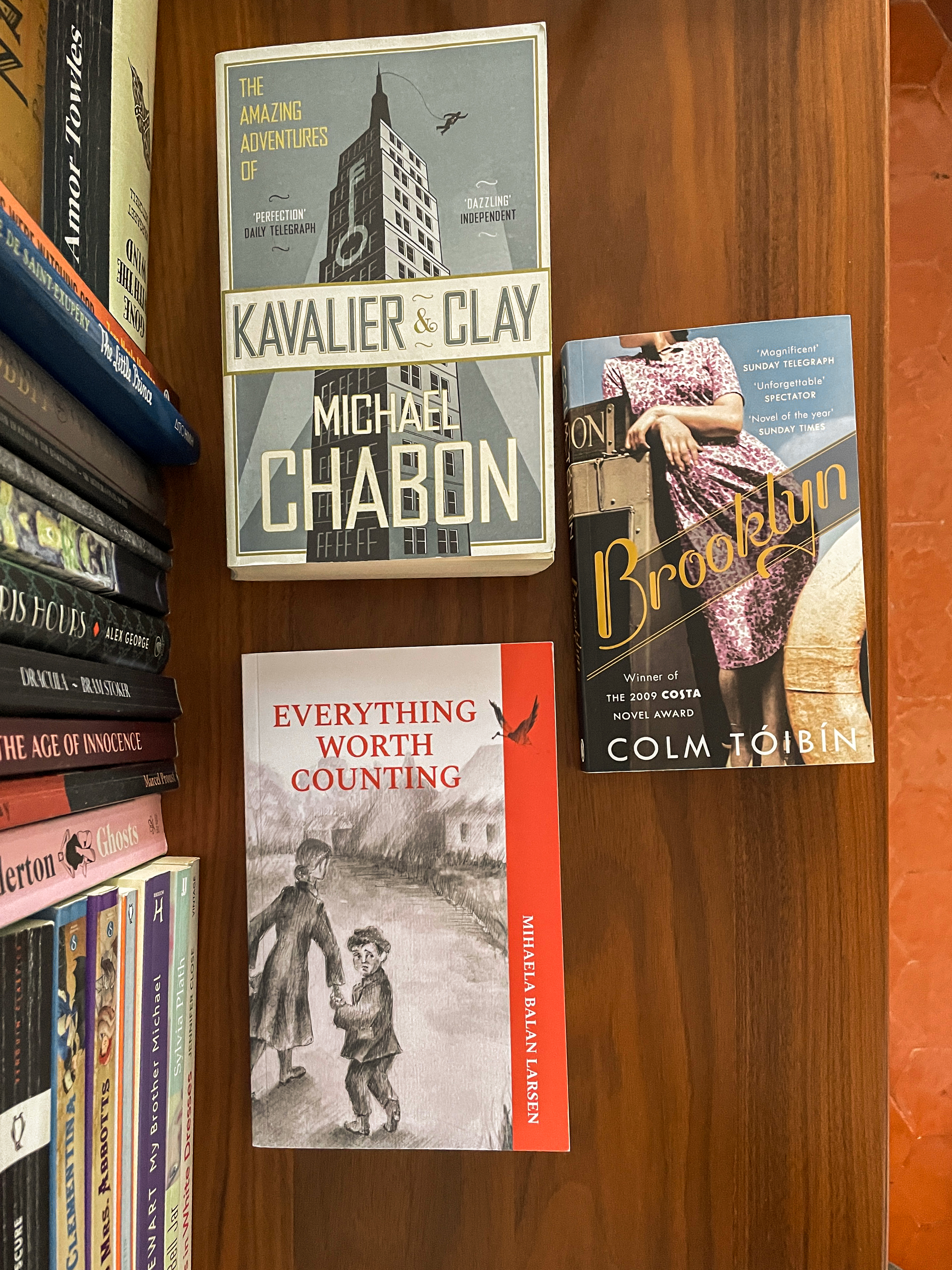 living abroad books recommendation, 3 books to read for those who moved to other country